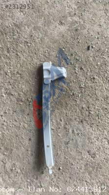 toyota corolla 2018 sağ ön kapı cam kızağı