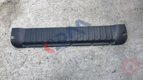 51497149638 7149638 bmw x5 e70 alt bagaj kapağı kaplaması