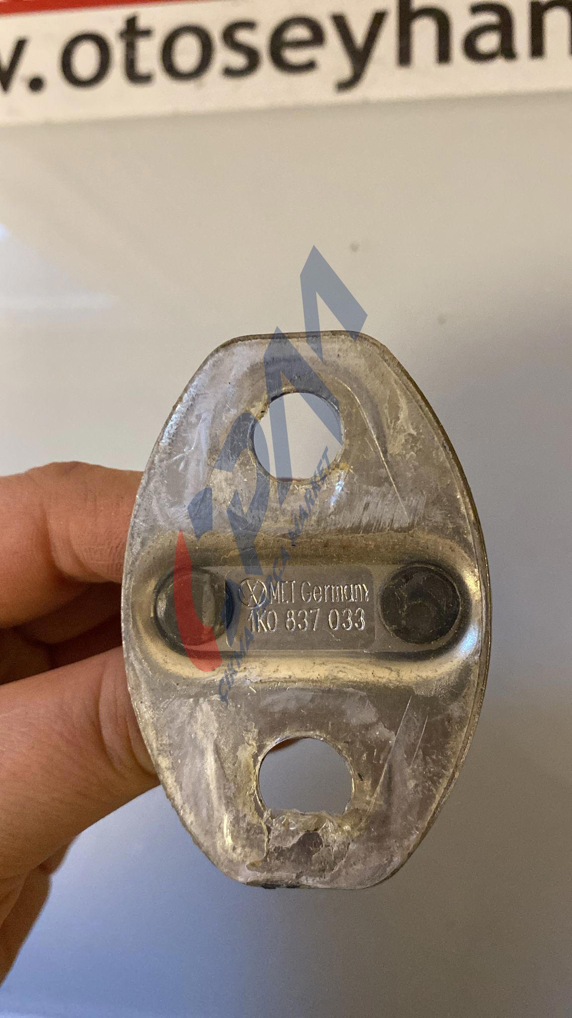 1K0837033 volkswagen Golf 5 sol sağ ön kapı uyumlu kilit karșılığı