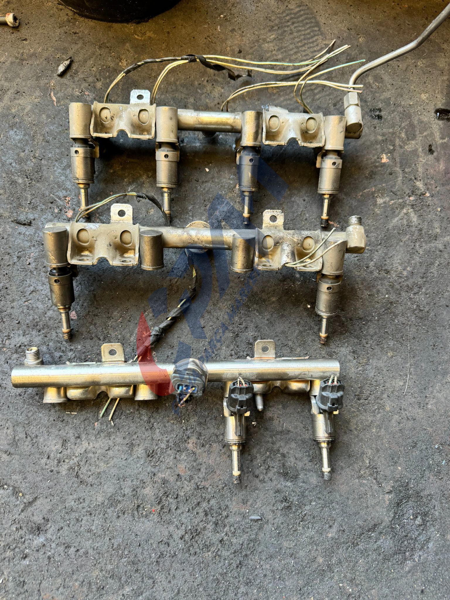 BMW ÇIKMA F20 N13 ENJEKTÖR KÜTÜĞÜ  8682350 7591623 7598785 7528351