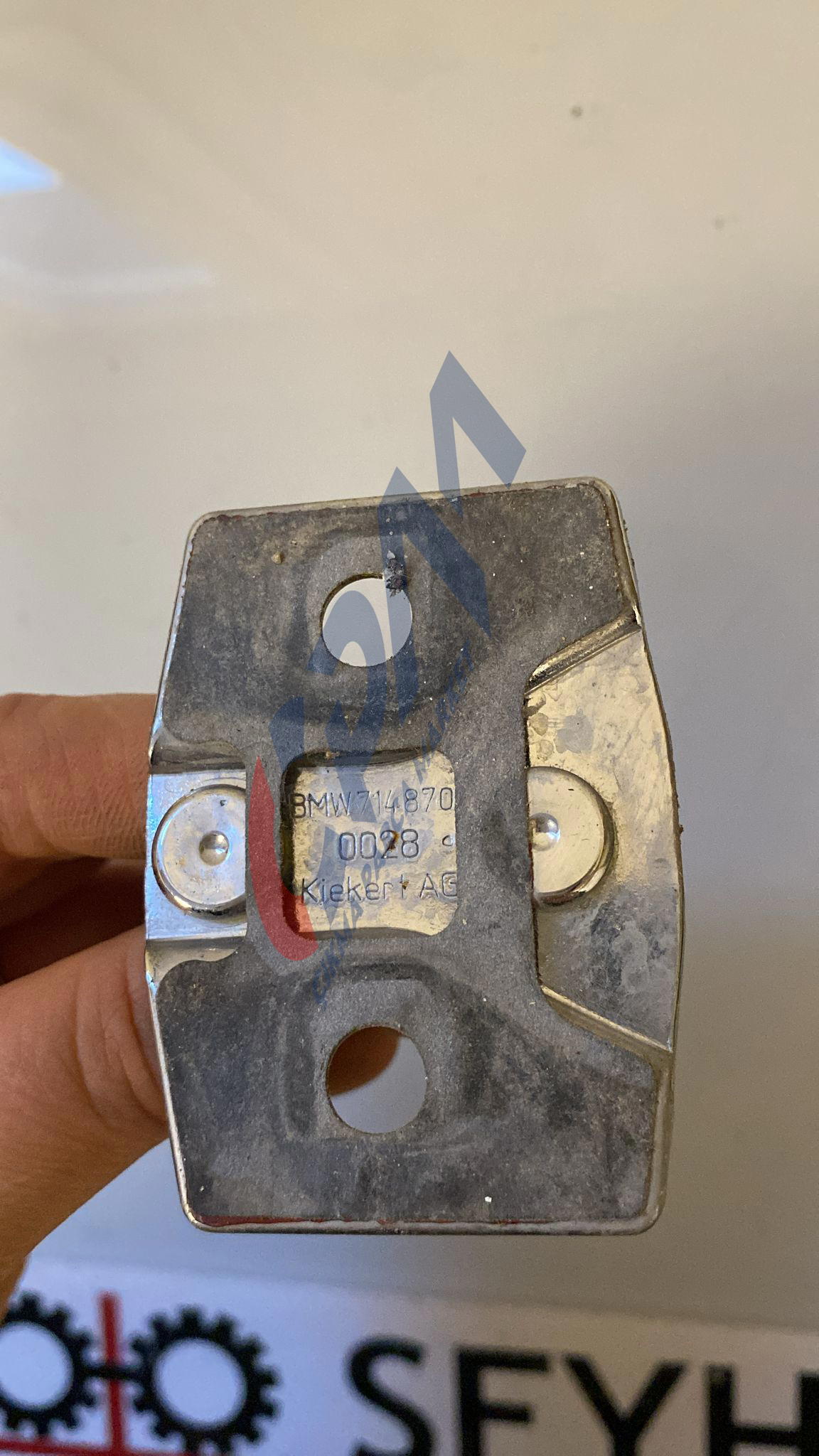 7148705 bmw 5 serisi e60 ön arka sağ sol uyumlu kapı kilit karşılığı