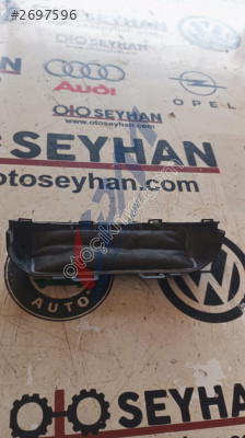 5E3819164 Skoda Octavia 2021 arka bagaj havlandırma iç kapağı