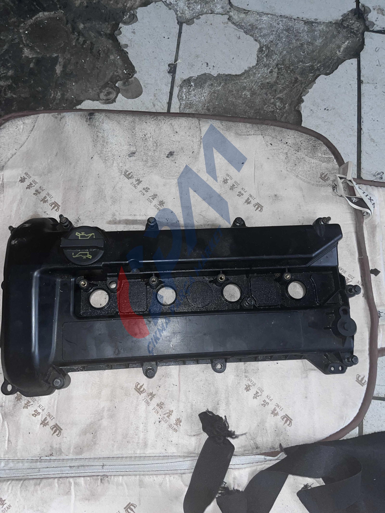 FORD MONDEO 2.0 BENZİNLİ KULBUTÖR KAPAĞI
