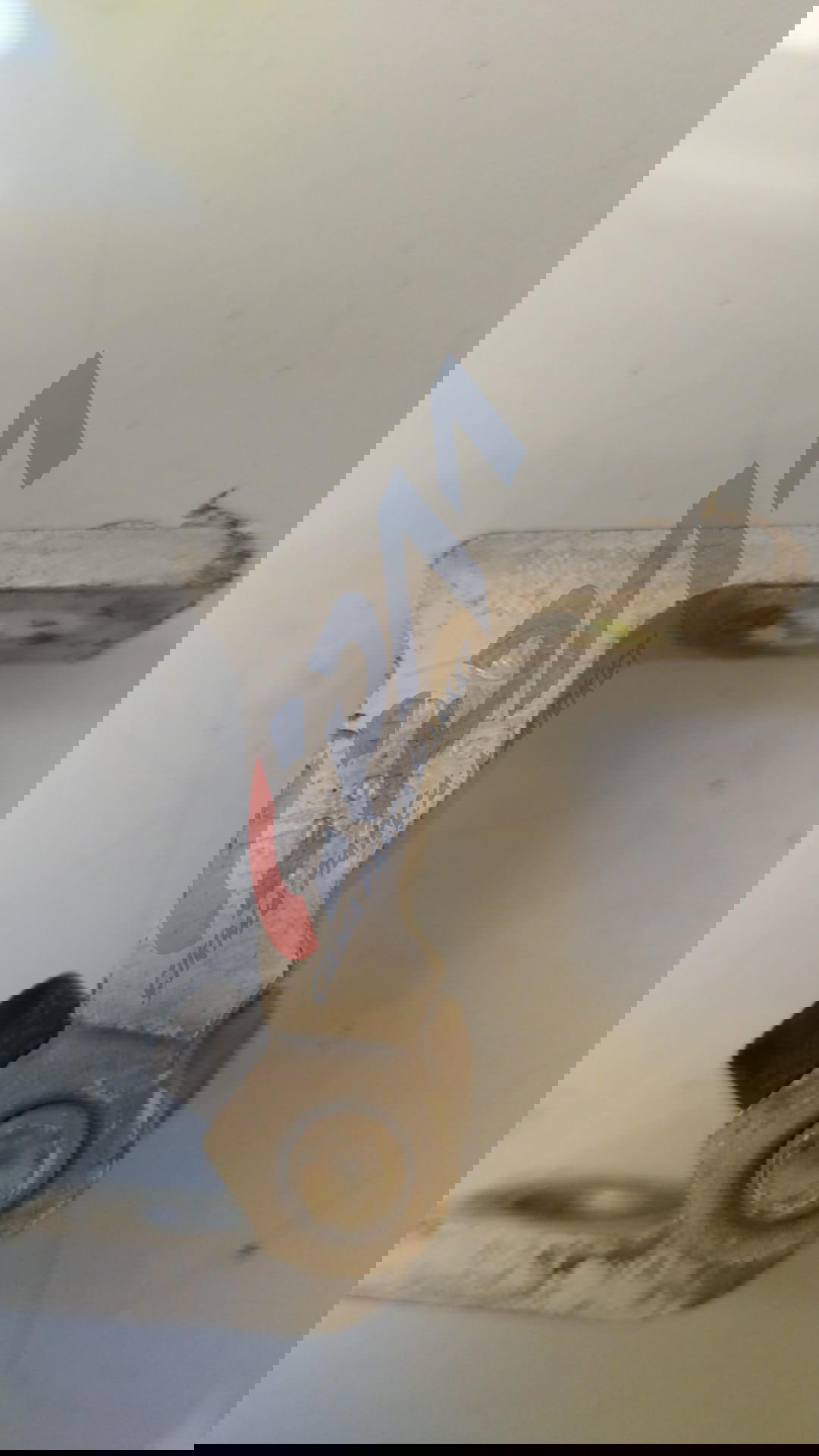 8X0831403E Volkswagen Passat B8 arka sol kapı üst menteşesi