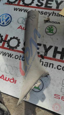 85820 2Y300 hyundai ix35 ön sağ direk kaplamasi