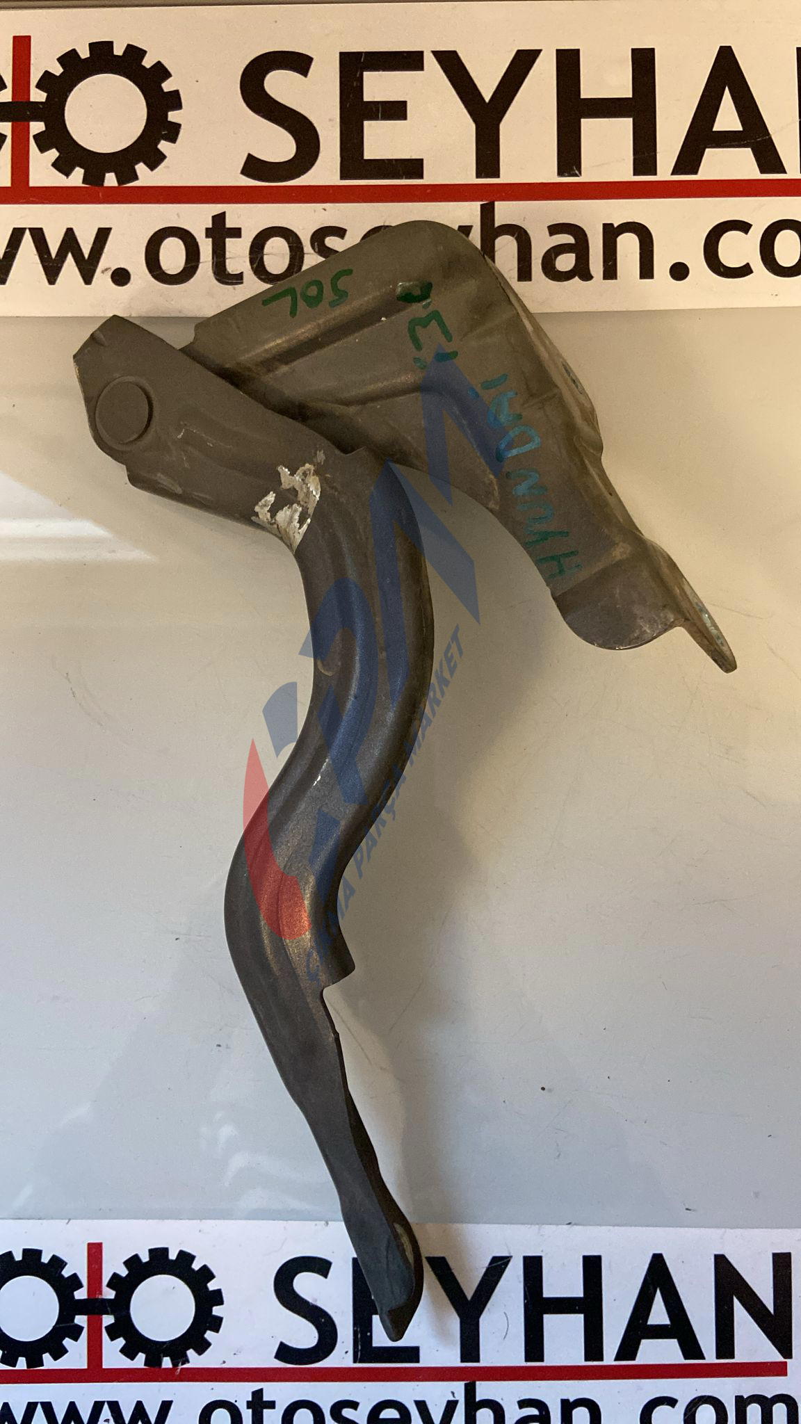 hyundai i30 2015 sol motor kaput menteşesi