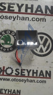 1K0857335 Golf 6 Ön küllük içi