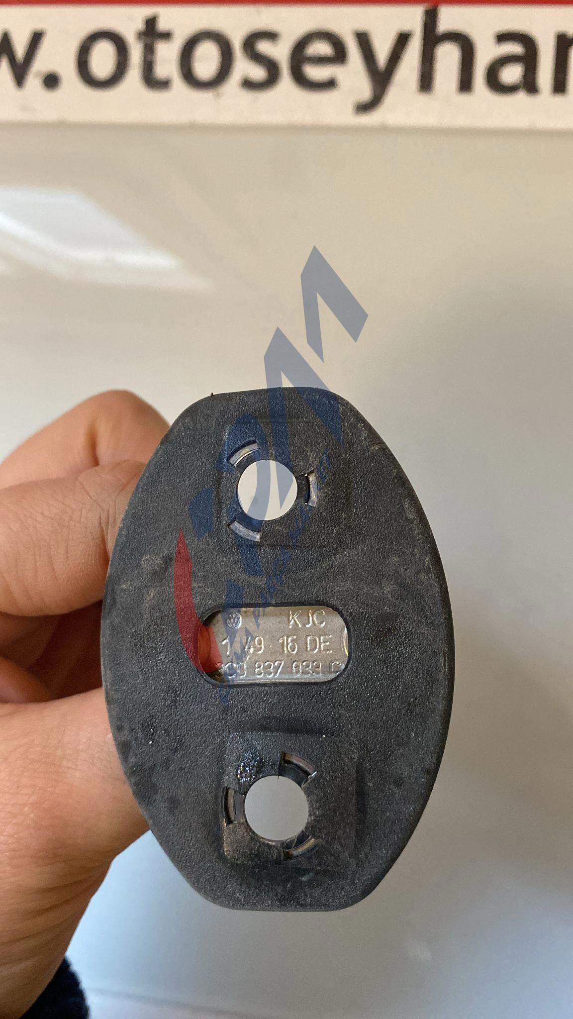 3C0837033C audi a3 2020 sağ ön kapı kilit karşılığı