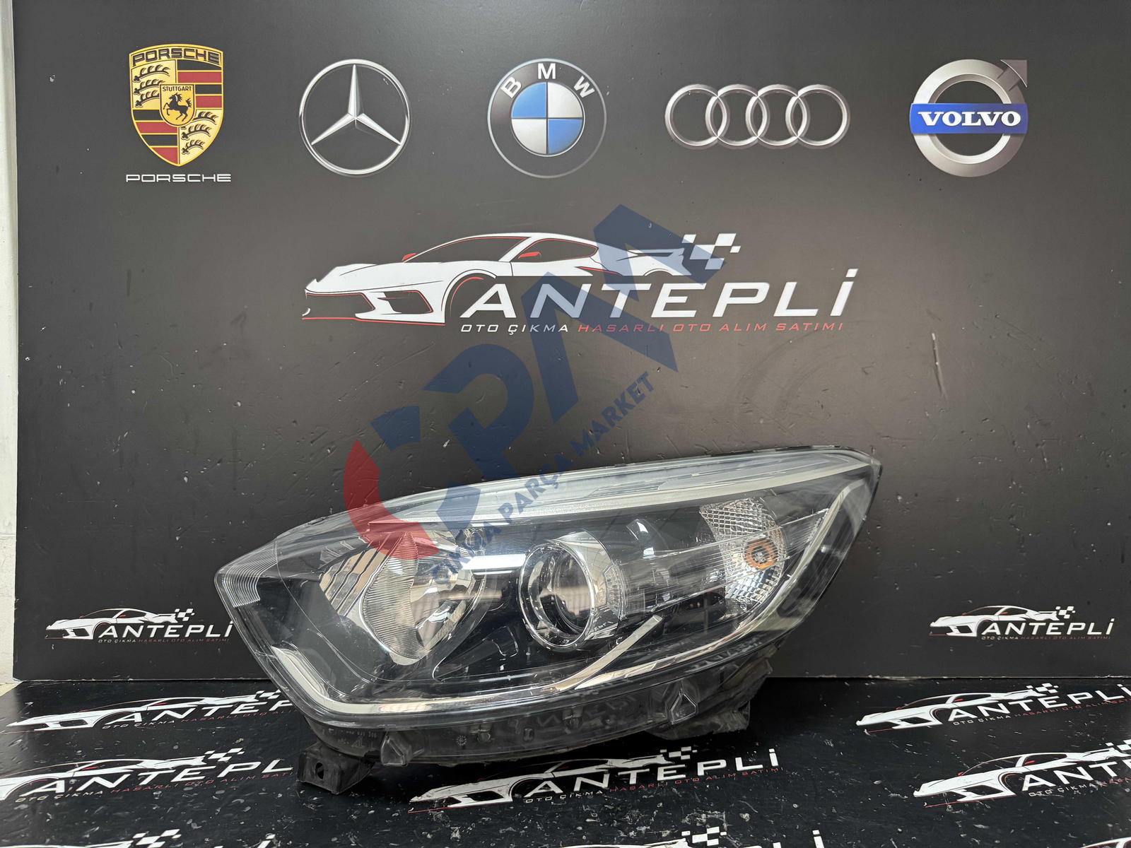 Renault Captur Mercekli Sol Ön Far