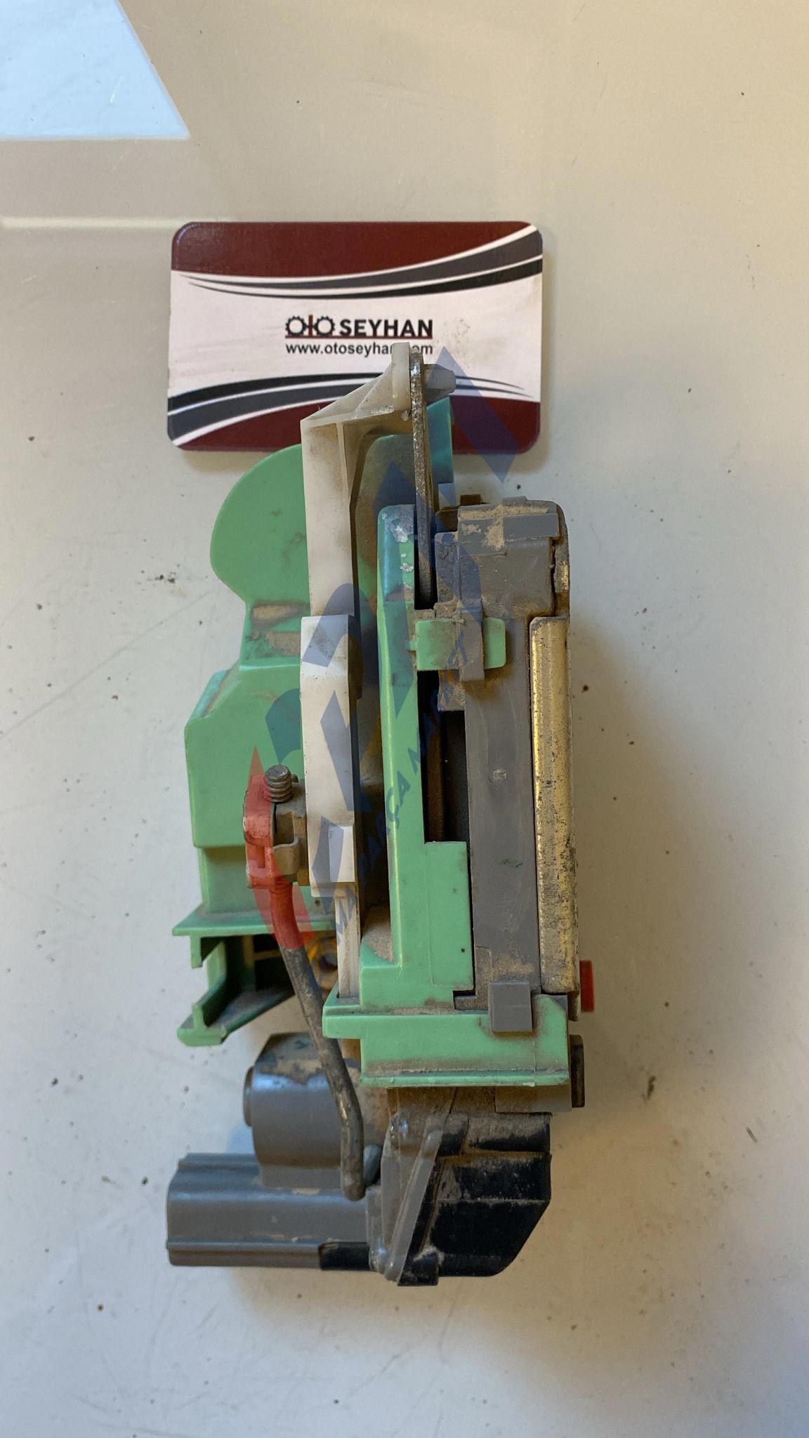 Fıat linea 2015 sol arka kapı kilidi