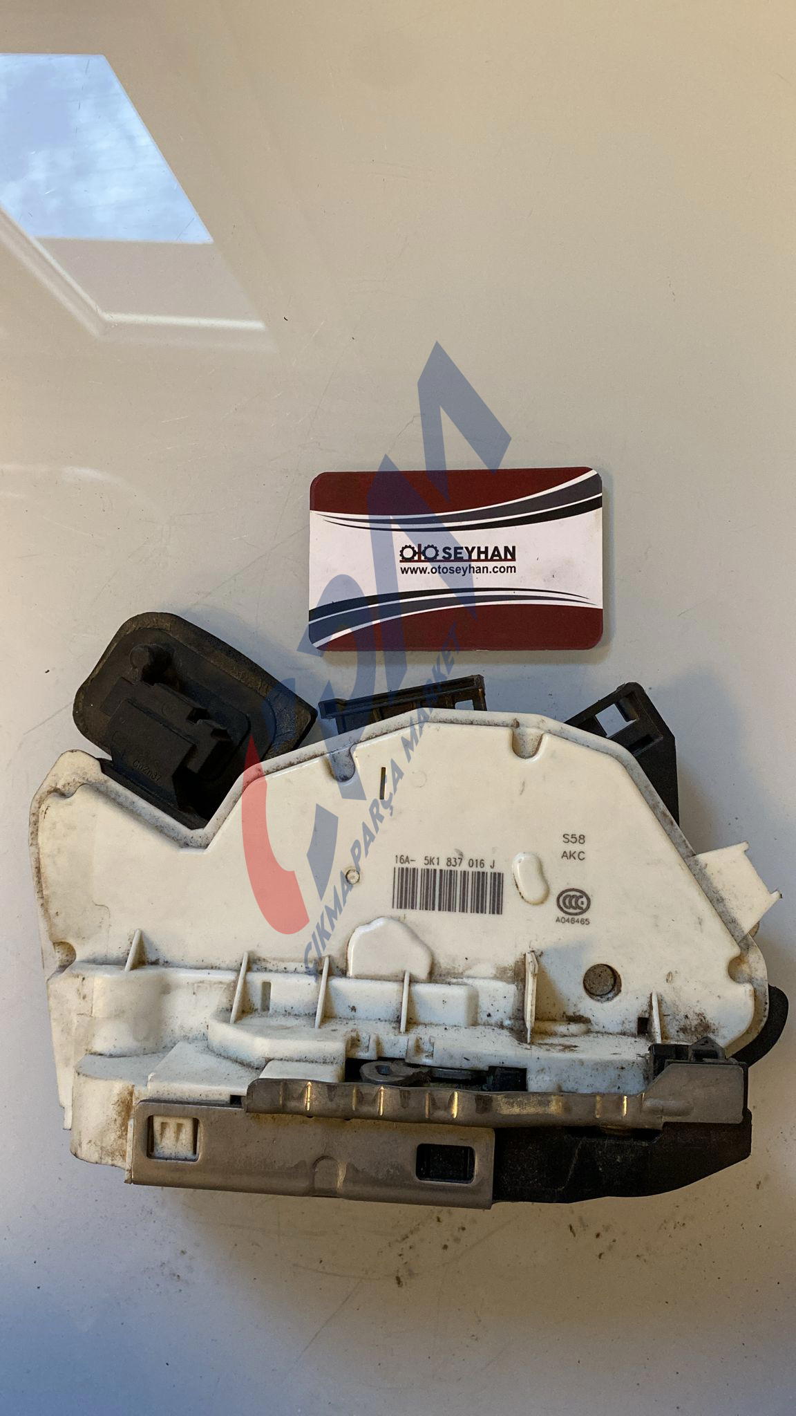 5K1837016J jetta 2014 ön sağ kapı kilidi