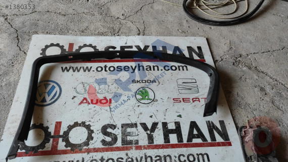 51357033648 bmw 5 kasa e60 sağ arka kapı dış koruma plastiği