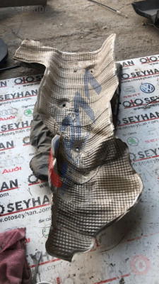 nissan qashqai 2016 egzoz ısı kalkanı