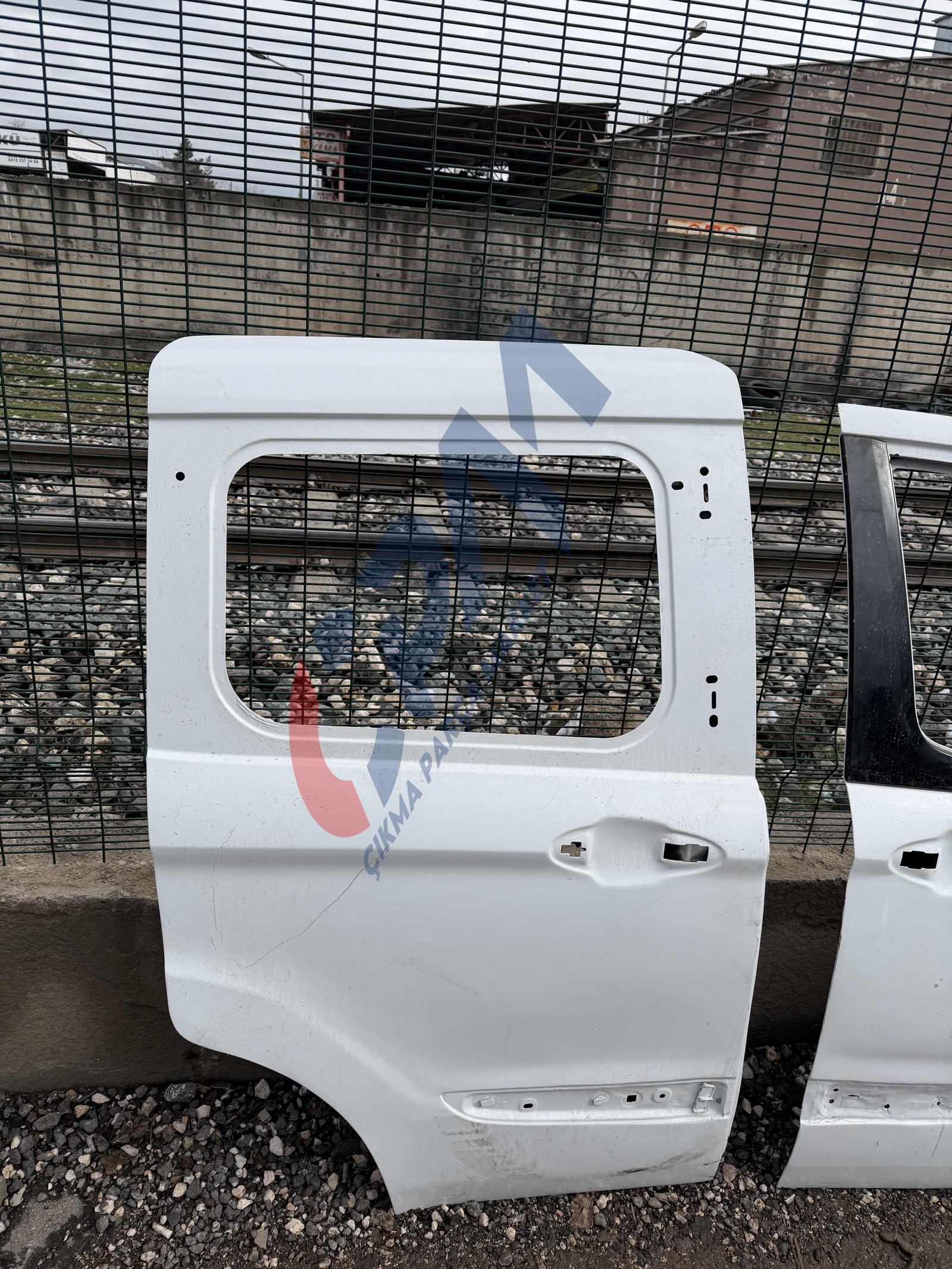 2014 2020 FORD TOURNEO COURIER SAĞ SÜRGÜLÜ  SAĞ ARKA KAPI