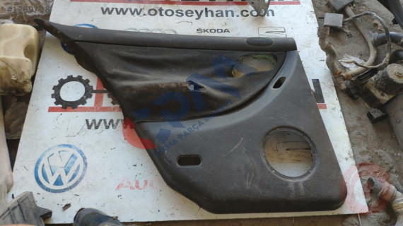 seat leon 2002 sol arka kapı kartonu boş