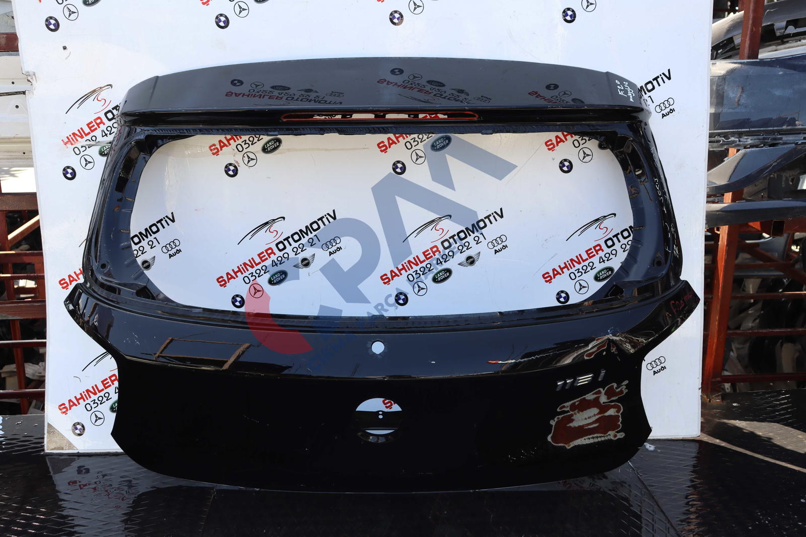BMW 1 Serisi F20 Arka Bagaj Kapağı