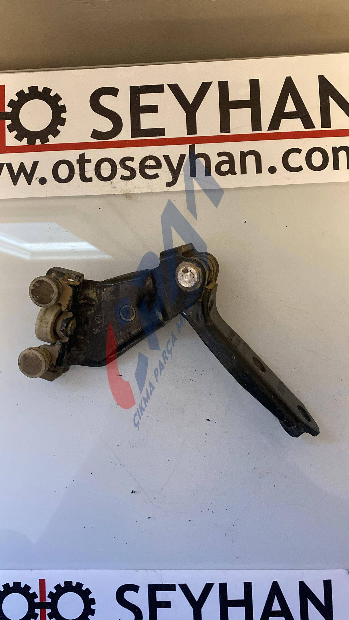 2K0843336A Volkswagen Caddy 2008 orta sağ sürgülü kapı ray makarası