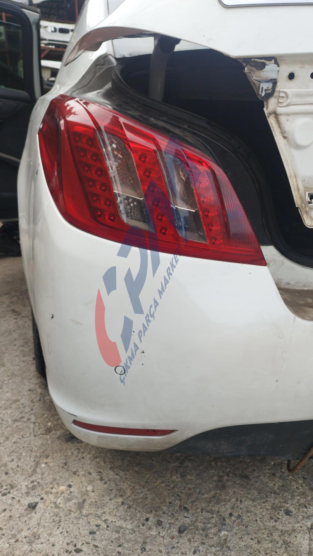 Peugeot 508 2011 sol arka stop