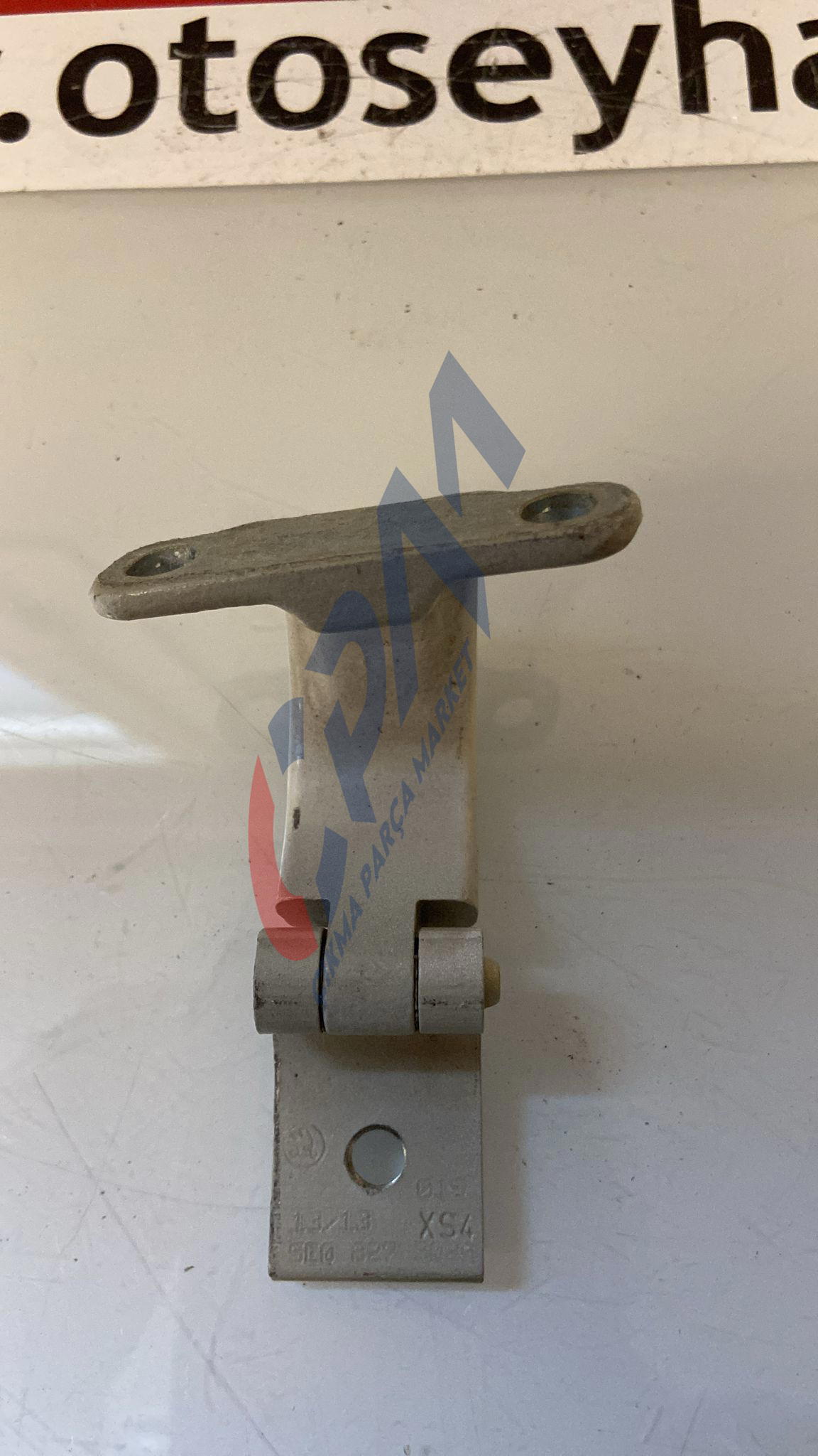 5E0827302A seat toledo 2012 19 bağaj kapağı menteşesi sağ