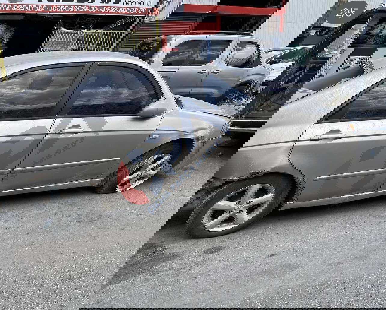 Kia Cerato Kapı