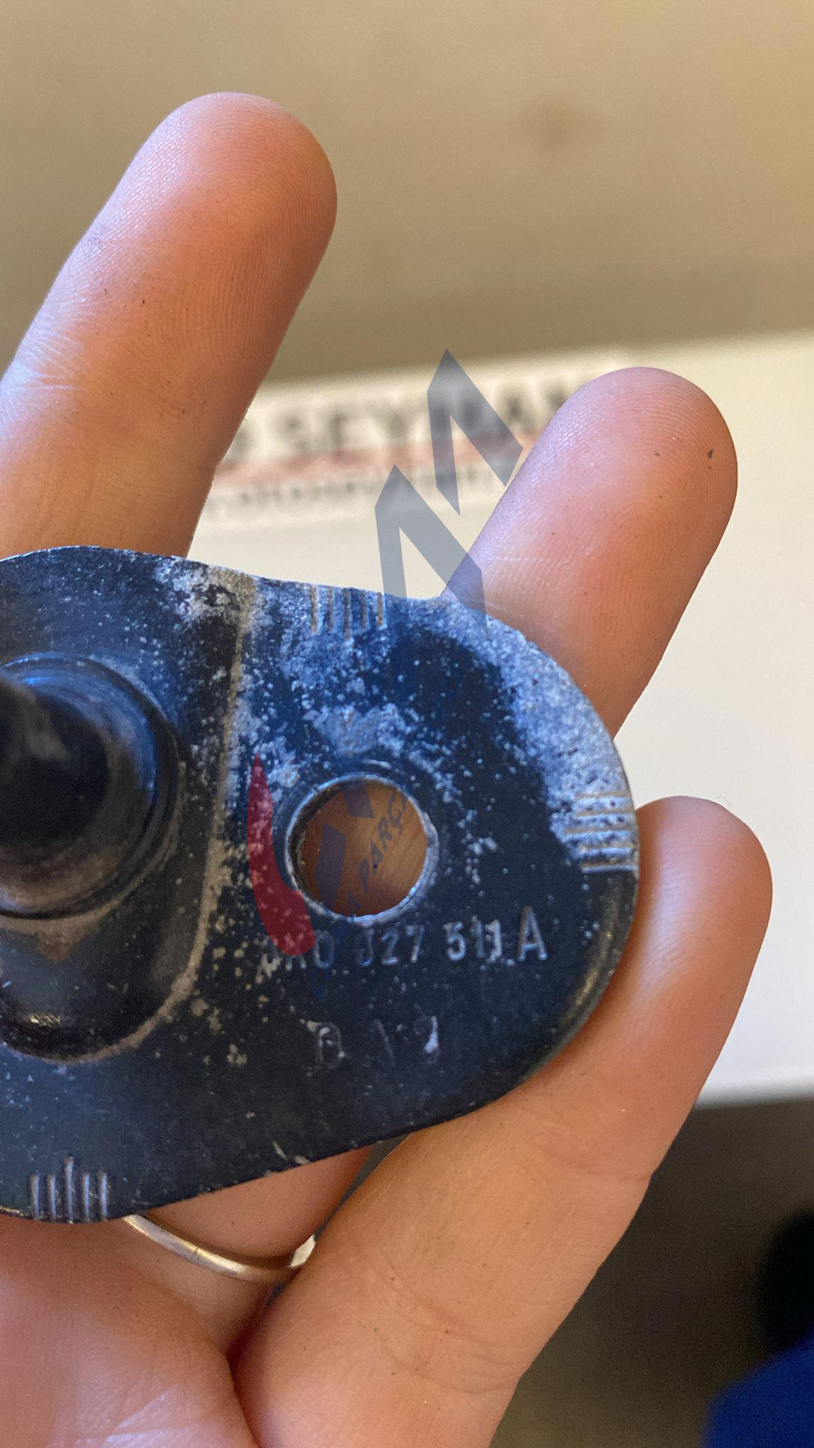 6K0827511A Seat ibiza 1997 bagaj kilit karşılığı