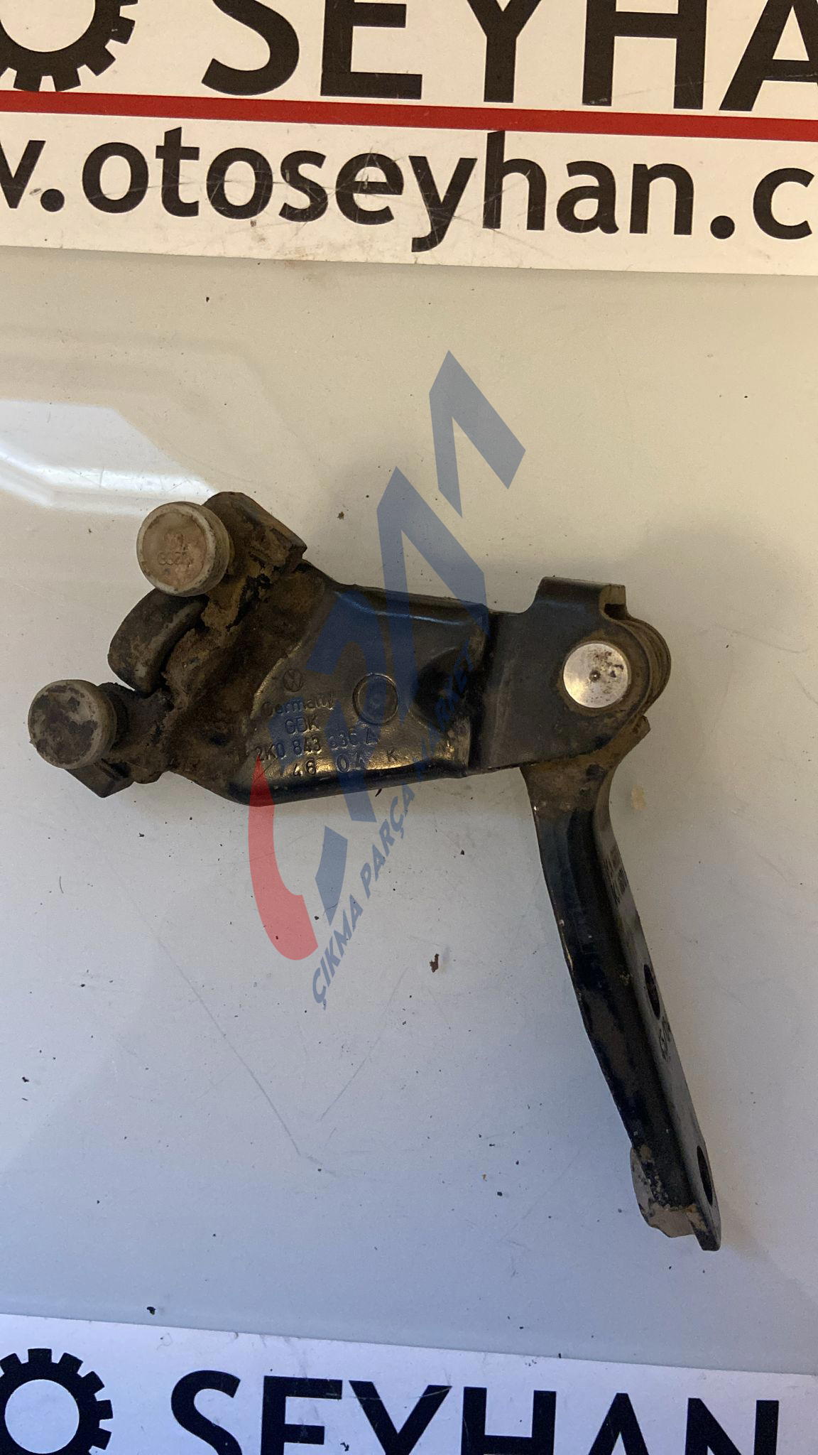 2K0843336A Volkswagen Caddy 2009 orta sağ sürgülü kapı ray makarası