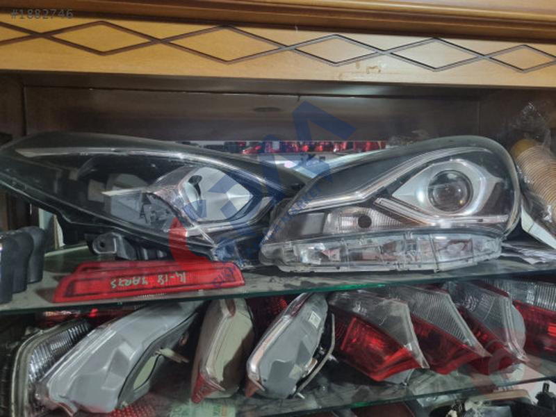 Toyota Yaris SOL ÖN Far ÇAVUŞOĞLU TOYOTA