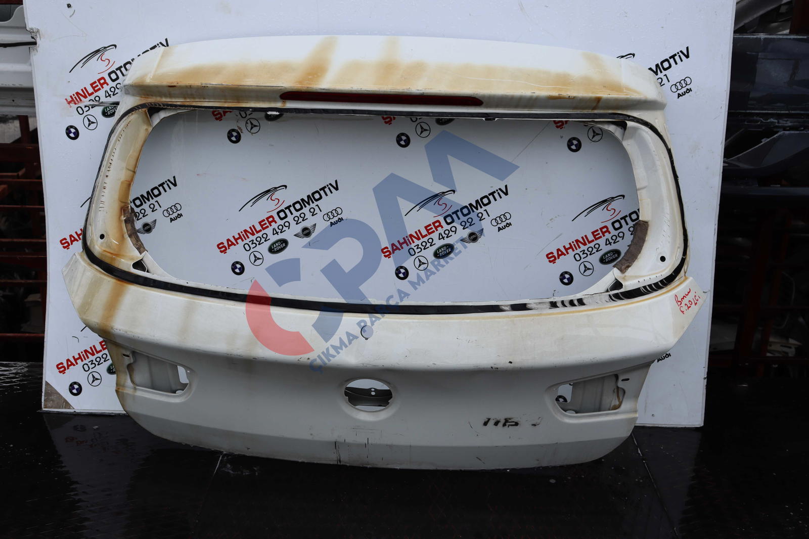BMW 1 Serisi F20 LCİ Arka Bagaj Kapağı