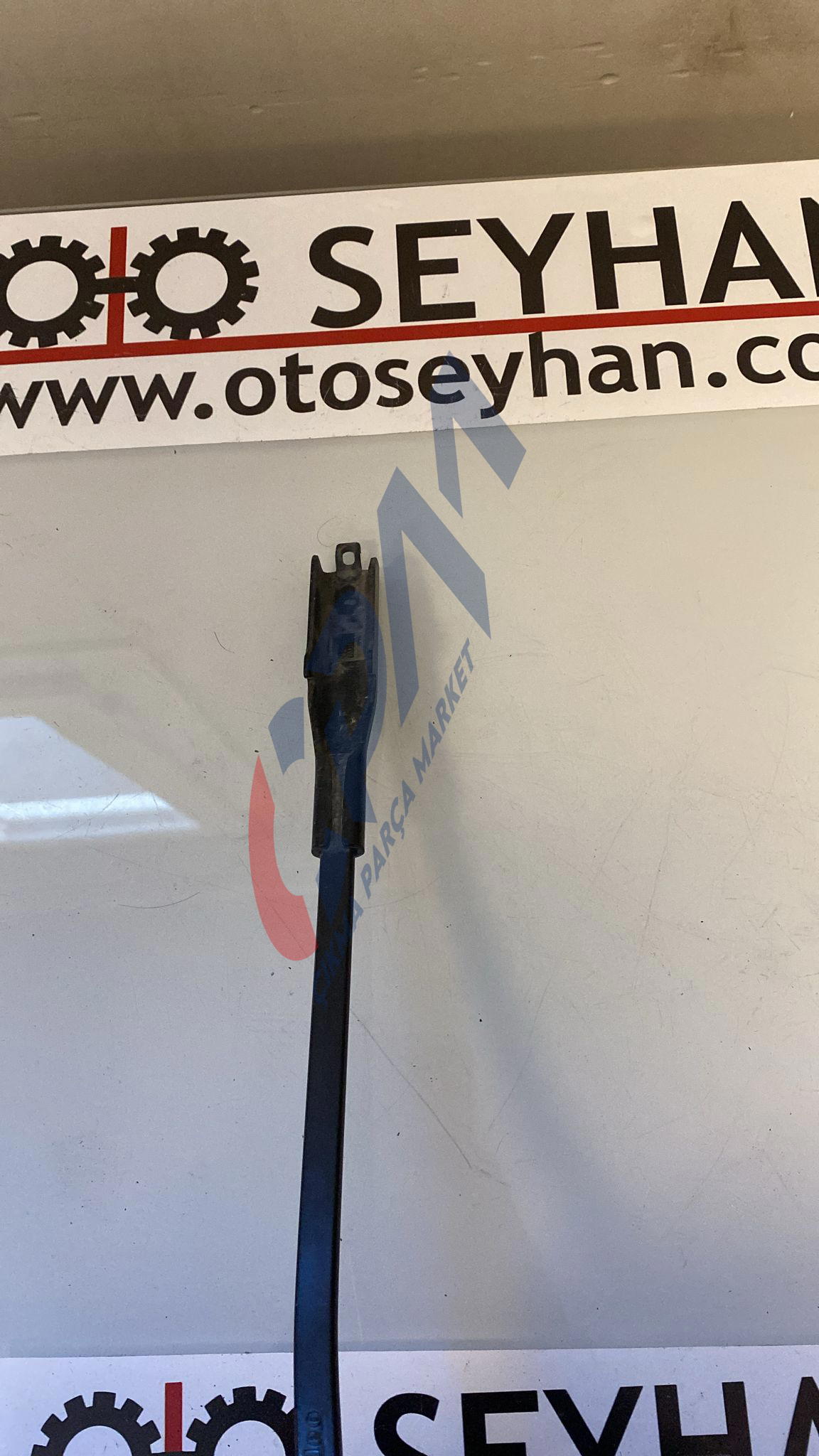13284136 Opel Corsa  D E ön cam sol silecek kolu kısa