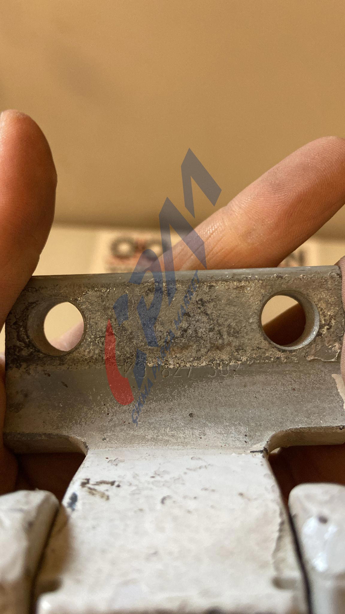 5G6827301C T cross 2022 bagaj menteşesi sağ sol uyumlu