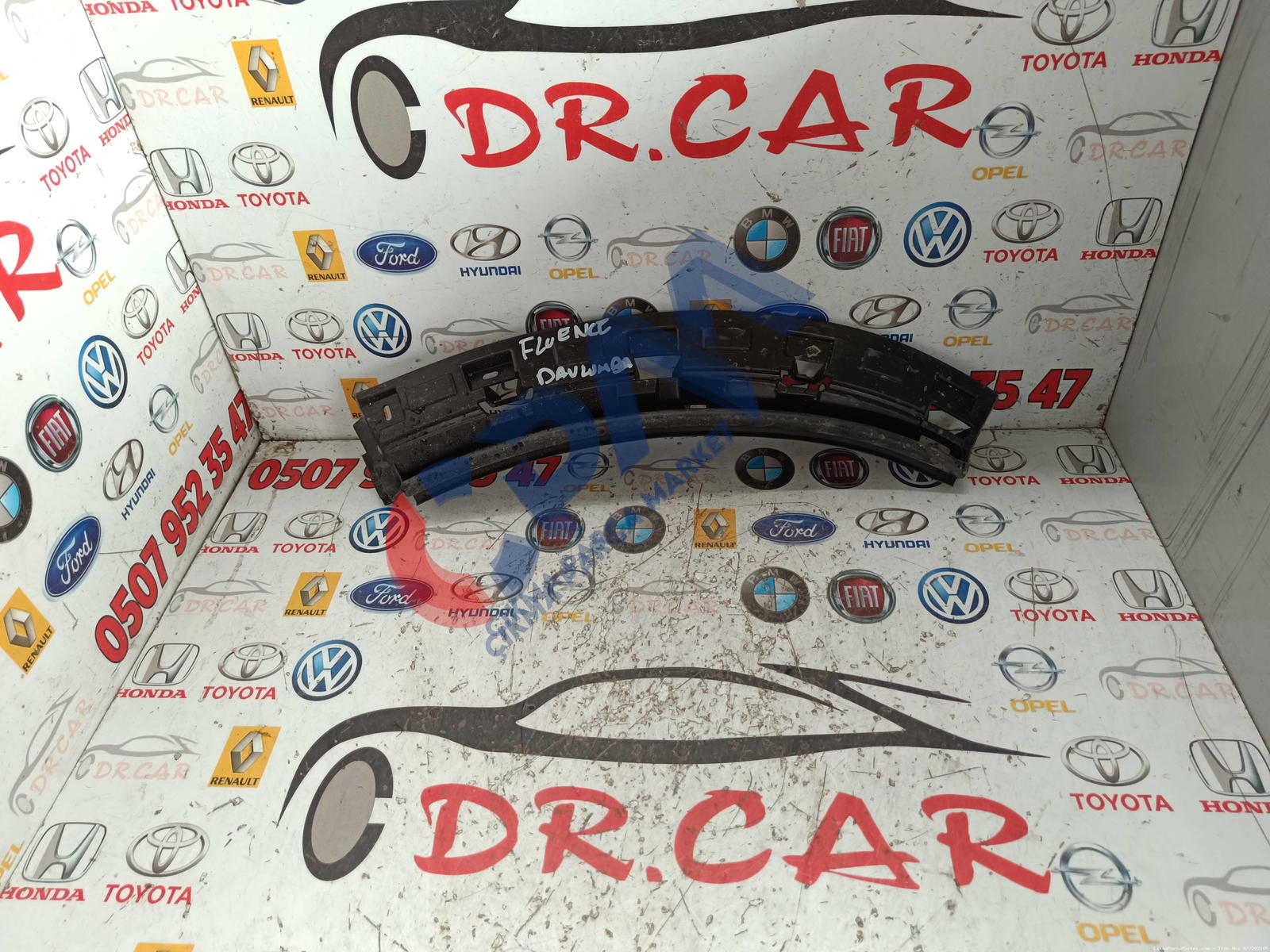 Renault Fluence Sol Ön Çamurluk Braketi 631594582R