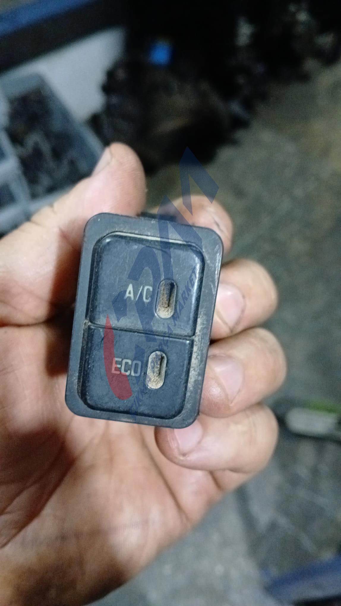 Mazda 323 Klima Düğmesi