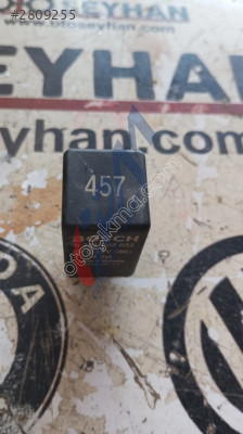 038907281 Audi A4 2014 ısıtma bujisi kontrol rölesi
