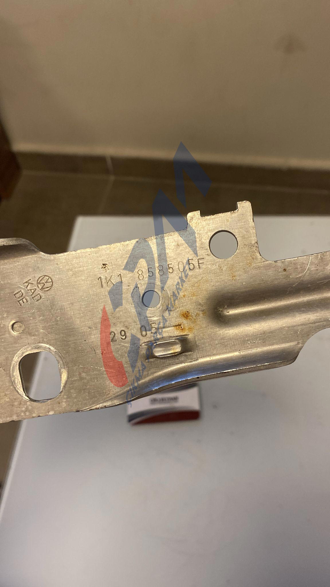 1K1858505F golf 5 gösterge paneli braketi