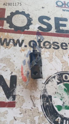 Audi A4 2014 arka stop bağlantı vidası