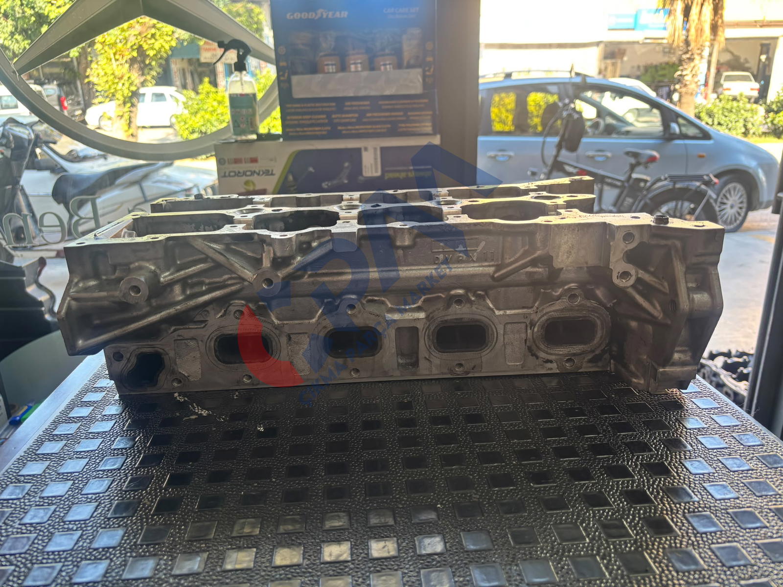 MERCEDES M626 ÇIKMA SİLİNDİR KAPAĞI 110422959R