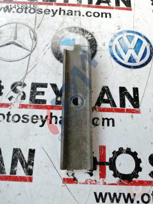 Toyota carina 1998 sağ arka amortisör kulesi üst demiri