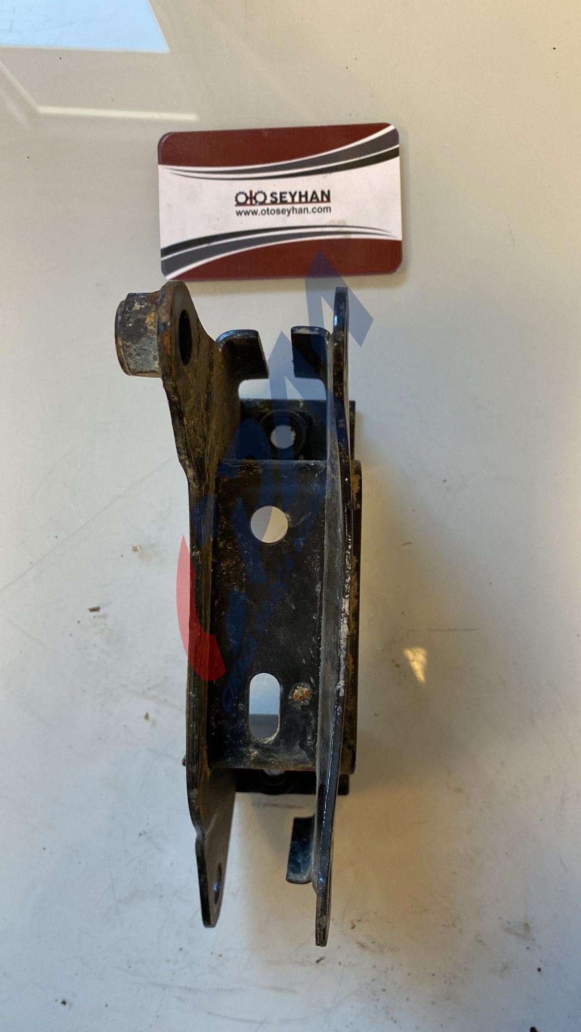 6Q0199111 Volkswagen Polo 2017 1.2 tsı vites kutusu montaj braketi