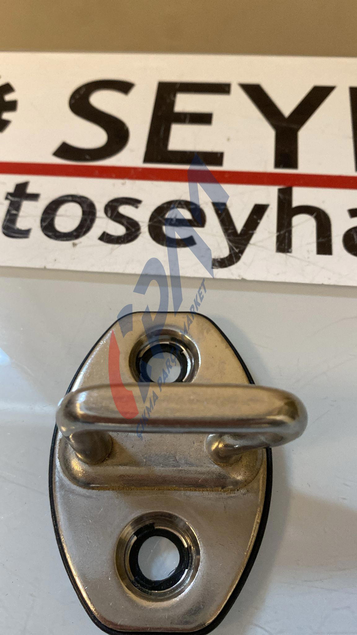 3C0837033B Audi A4 2018 ön sağ sol uyumlu kapı kilit karşılığı