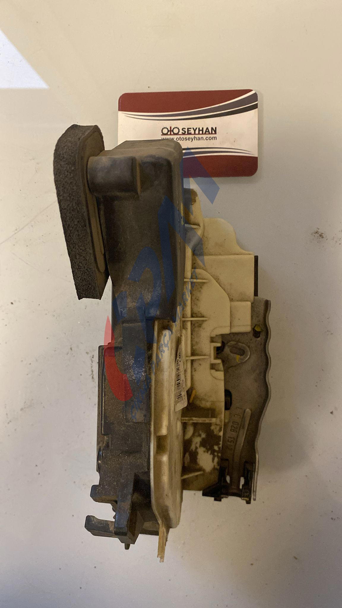 5E0839015A Passat b8 sol arka kapı kilidi