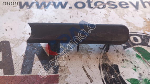 8K0827127 Audi A4 2014 bagaj kapağı yan durdurma plastiği
