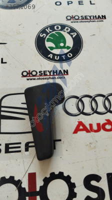 6R1823533 Skoda Octavia 2021 kaput açma kolu