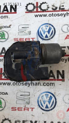 1P0955119C seat leon 2010 ön silecek motoru