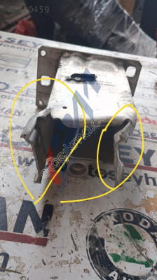 8K0807134 Audi A4 2014 ön tampon demiri bağlantı ayağı sağ