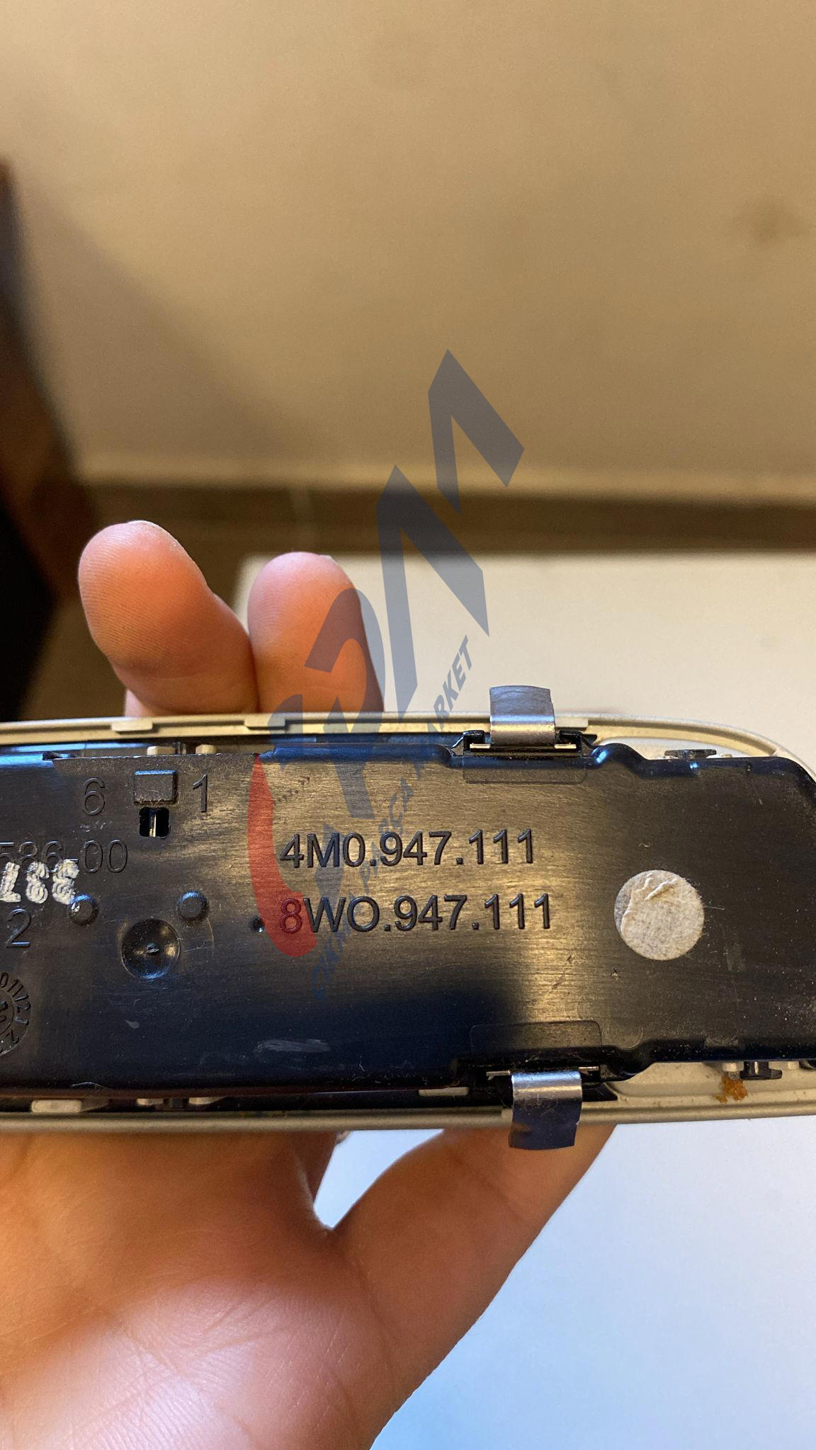 4M0947111 8W0947111 audi a4 arka tavan lambası LED