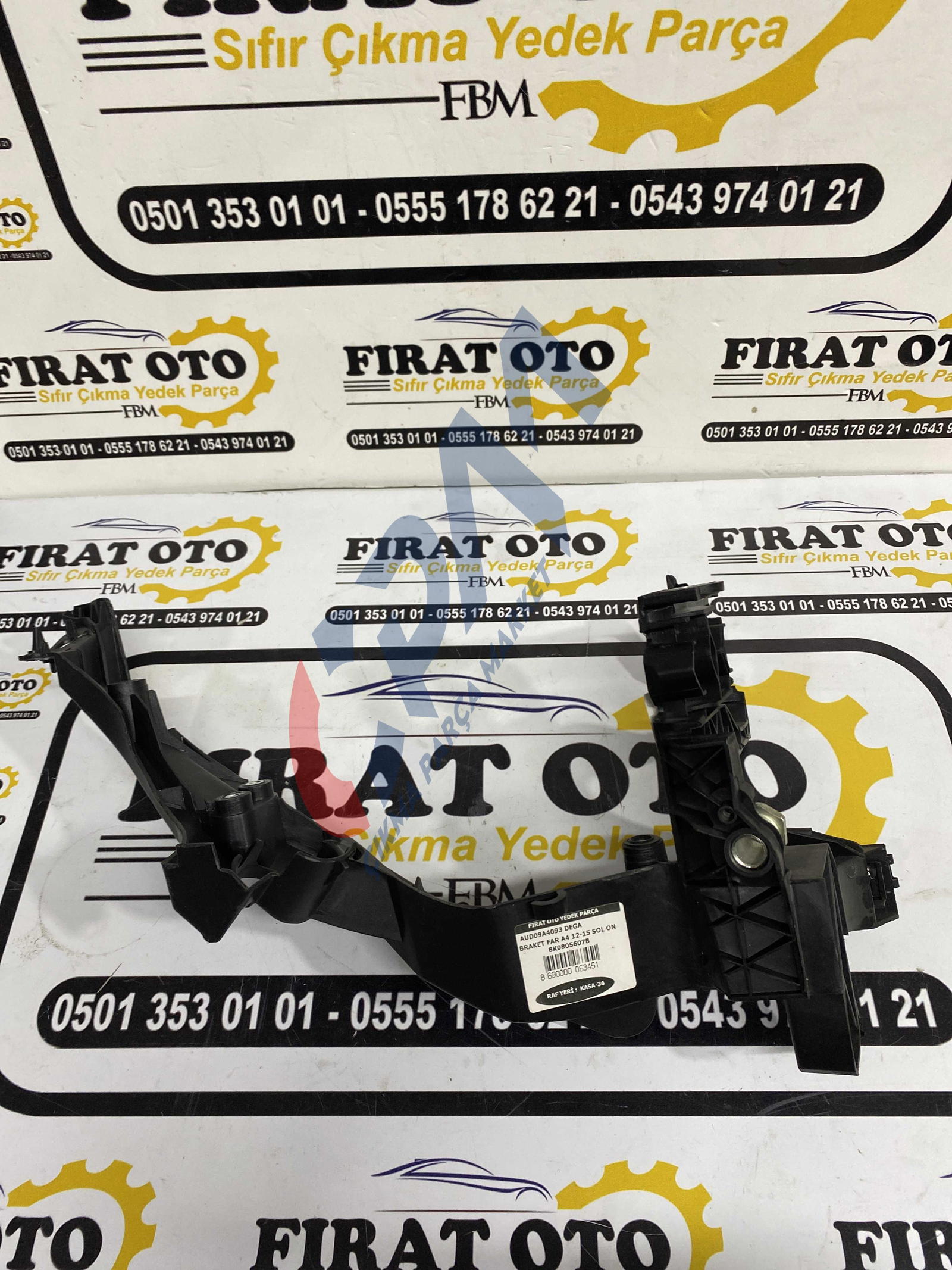 Audi A4 12 15 Sol Ön Far Braketi 8K0805607B