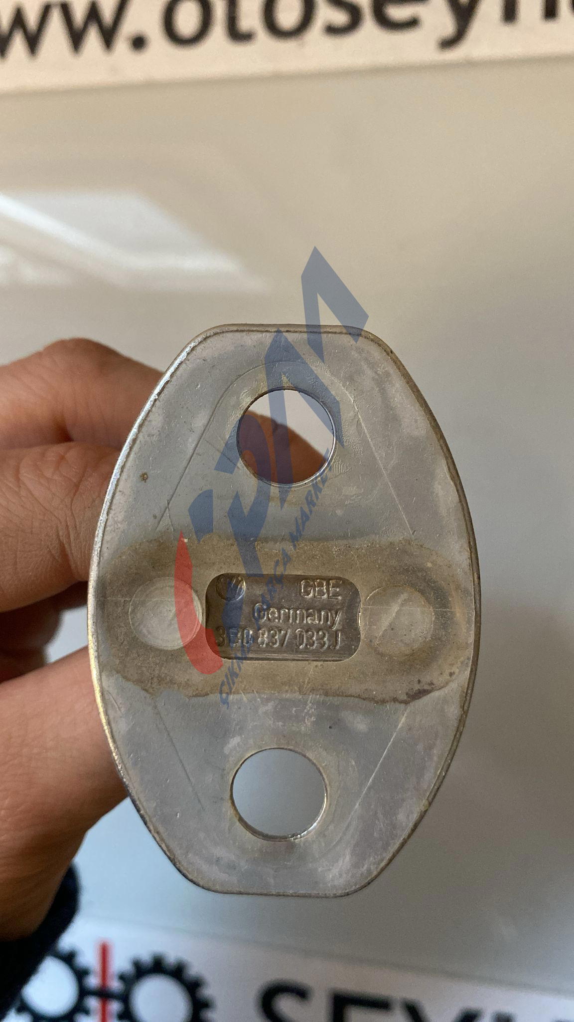 3B0837033J volkswagen caddy 2004 sağ ön kapı kilit karşılığı