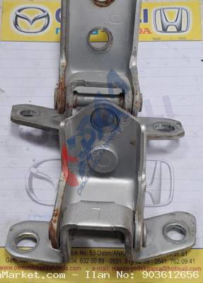 Mazda 3 Arka Kapı menteşesi