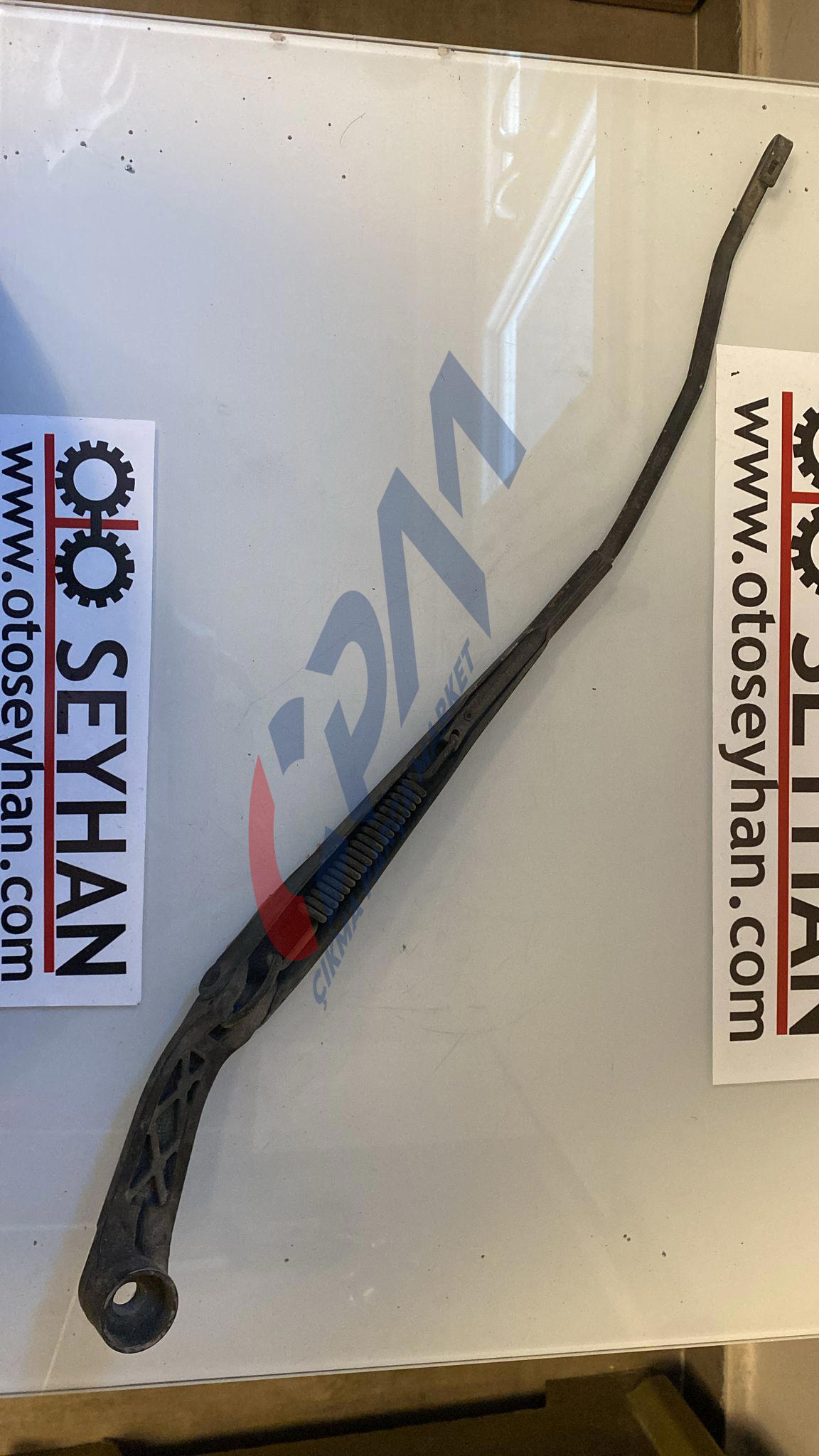 Mitsubishi L200 2012 ön silecek kolu uzun