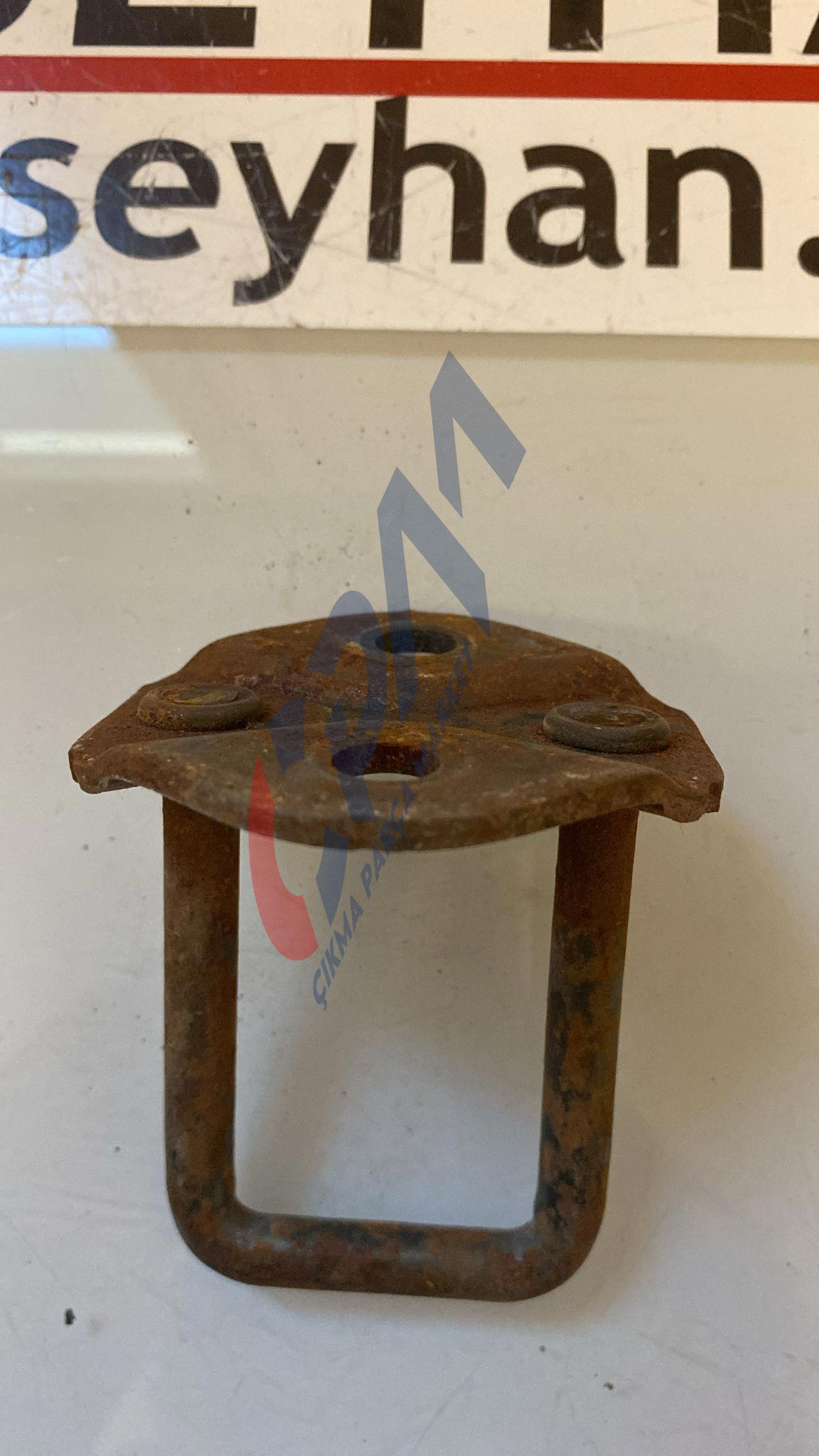 Mitsubishi L200 2014 arka koltuk kilit karşılığı